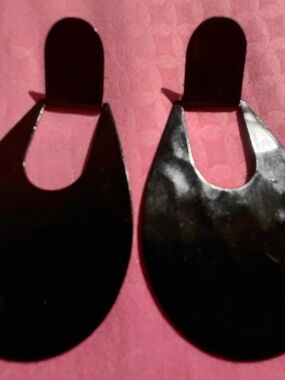Vintage Black Hammered Teardrop Hoop Earrings 2.5"L